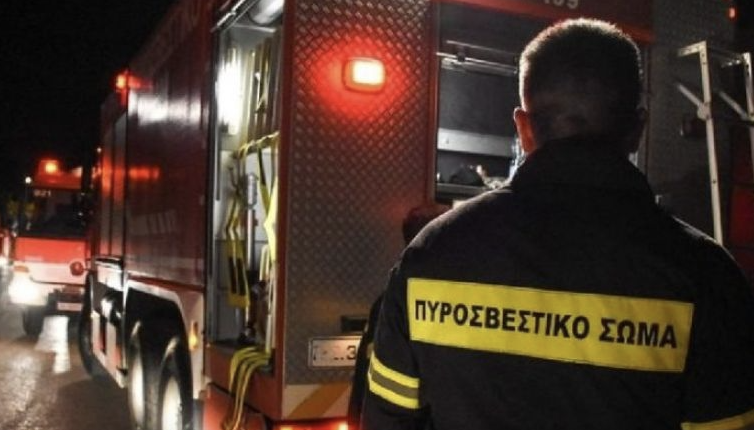 Πυρκαγιά σε εγκαταλελειμμένο σπίτι στην Αγία Τριάδα στο Ηράκλειο Κρήτης